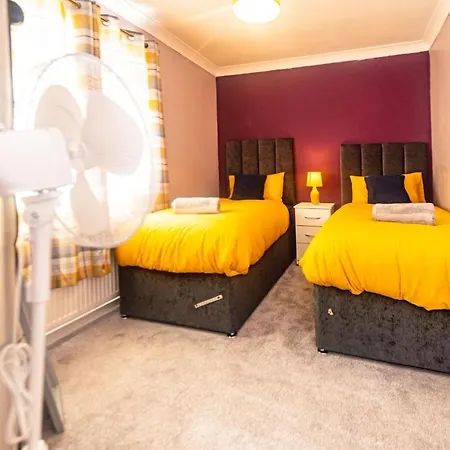 Superb Dwelling! Fast Wifi, Parking, Patchway * Bristol