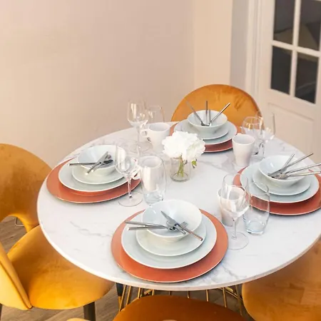Superb Dwelling! Fast Wifi, Parking, Patchway *