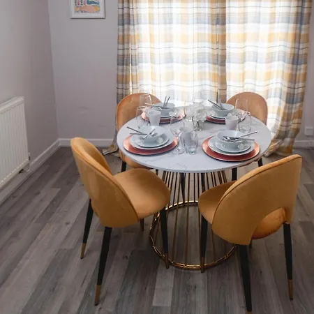 Superb Dwelling! Fast Wifi, Parking, Patchway Bristol