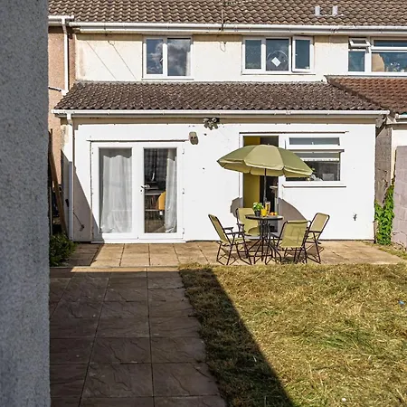 Apartment Superb Dwelling! Fast Wifi, Parking, Patchway